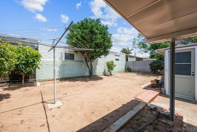 1432 E 20th St, National City CA: https://media.crmls.org/mediaz/16e1382f-a39d-4109-91cd-2b3fe7166824.jpg