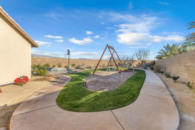 83480 Firecliff Court Court, Indio CA: https://media.crmls.org/mediaz/16e149d1-7a4c-4fc1-bd7a-2554a08d9822.jpg