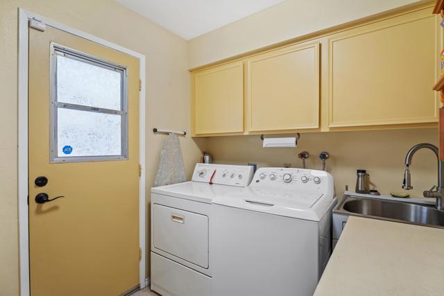 3812 Wild Oats Ln, Bonita CA: https://media.crmls.org/mediaz/16e14e75-a976-4d10-ba8a-03d860dd334e.jpg