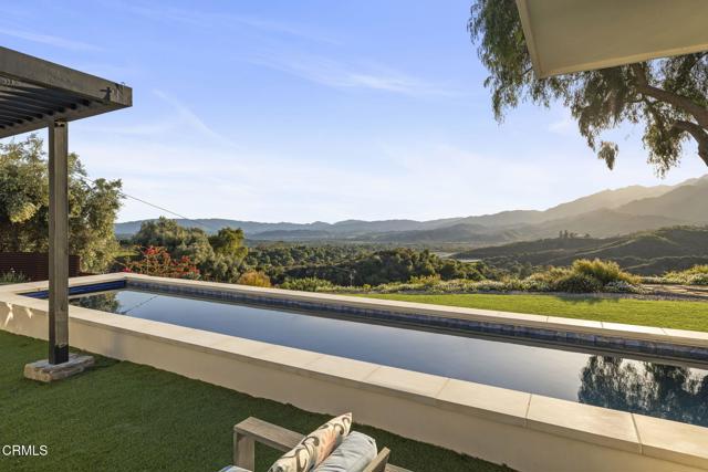1417 Foothill Road, Ojai CA: https://media.crmls.org/mediaz/16e1609f-8392-401e-8d45-9611bb2fae9e.jpg