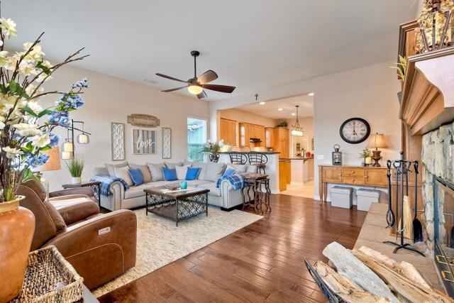 2682 Dundee Glen, Escondido CA: https://media.crmls.org/mediaz/16e20dda-ecee-4b7f-92db-c2576da15283.jpg