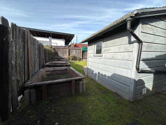 4057 Cory Street, Soquel CA: https://media.crmls.org/mediaz/16e23e7c-9fd8-43ee-89a6-e1eedd14b7ef.jpg