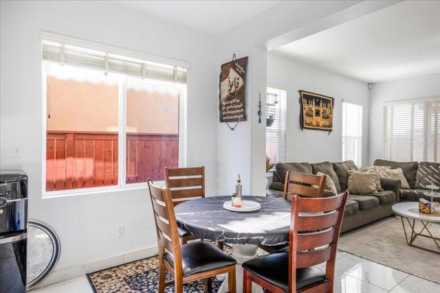 44364 Kingston Drive, Temecula CA: https://media.crmls.org/mediaz/16e26238-f6de-452d-bc0e-950b8e375063.jpg