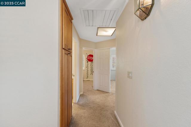 313 Willowwood Ct, Vacaville CA: https://media.crmls.org/mediaz/16e29f7e-8043-413e-89eb-f5d9be995129.jpg