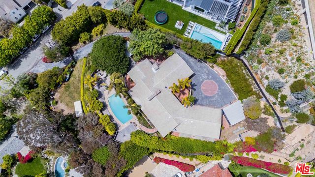 Image 2 of 20 For 560 Tigertail Road