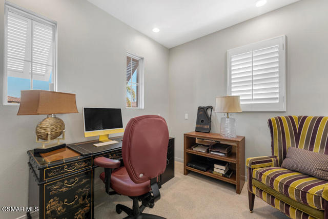 5937 Indian Terrace Drive, Simi Valley CA: https://media.crmls.org/mediaz/16e30d21-947d-477e-b765-1f68be75f253.jpg