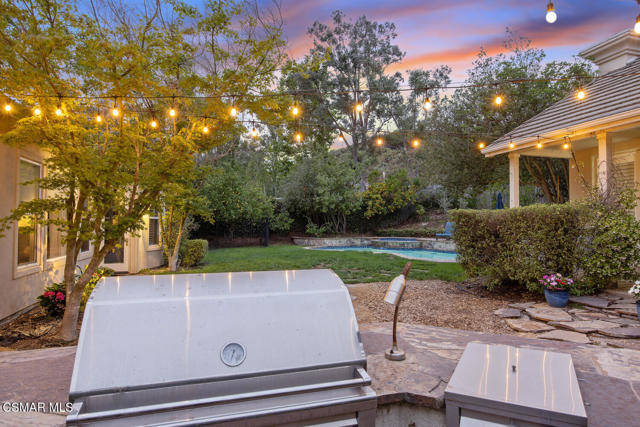 5419 Via Olas, Newbury Park CA: https://media.crmls.org/mediaz/16e33055-02a5-4a30-83a4-e00d24e60684.jpg