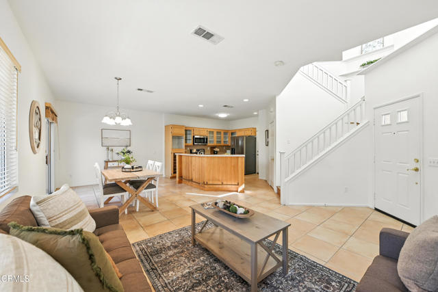 1529 La Verada Court, Camarillo CA: https://media.crmls.org/mediaz/16e343bd-b6df-4e62-9170-bed244cea086.jpg