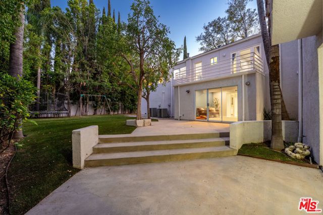 23246 Canzonet Street, Woodland Hills CA: https://media.crmls.org/mediaz/16e37834-d3d1-4096-972c-af430eec181d.jpg