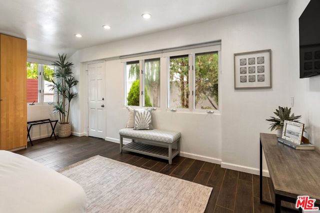 5916 Via Zurita, La Jolla CA: https://media.crmls.org/mediaz/16e3af85-9ebe-4193-91da-0bc6632c2367.jpg