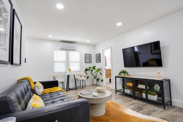 3831 Franklin Ave, San Diego CA: https://media.crmls.org/mediaz/16e3dd96-5f7d-4a04-a065-ffa8f8f91481.jpg