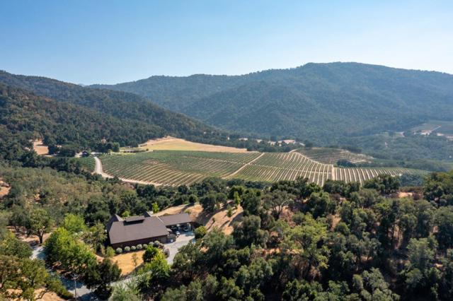 20300 Cachagua, Carmel Valley CA: https://media.crmls.org/mediaz/16e47de9-e6f5-44f2-9305-f577c746ee68.jpg