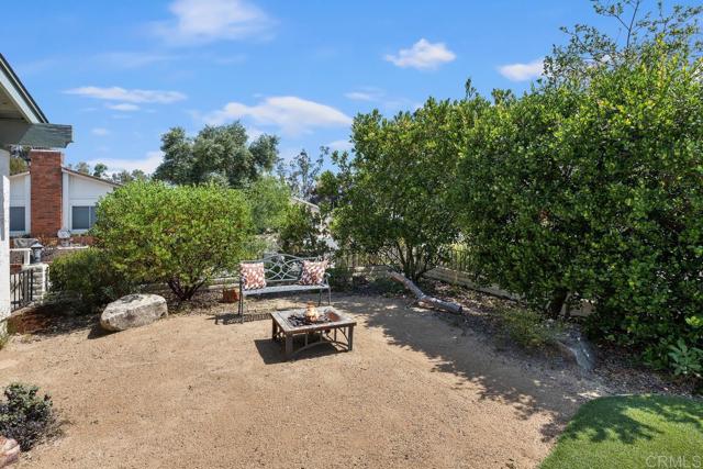 5550 La Cuenta Drive, San Diego CA: https://media.crmls.org/mediaz/16e4b8c1-6c4b-4a84-9909-8391a2051bda.jpg