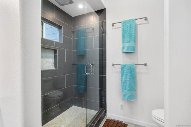 MLS #250042341SD image #15