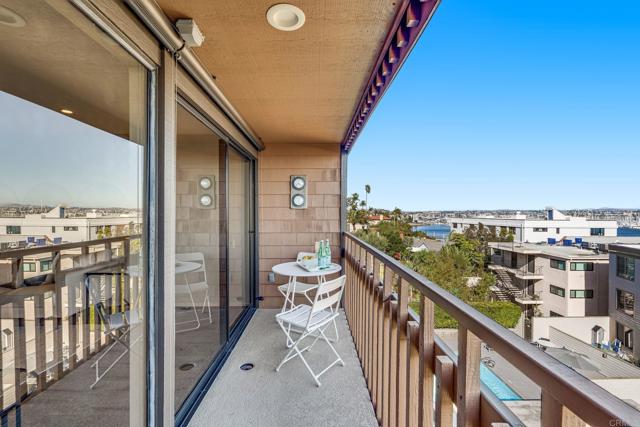 Detail Gallery Image 14 of 49 For 2958 Lawrence St, San Diego,  CA 92106 - 2 Beds | 2 Baths