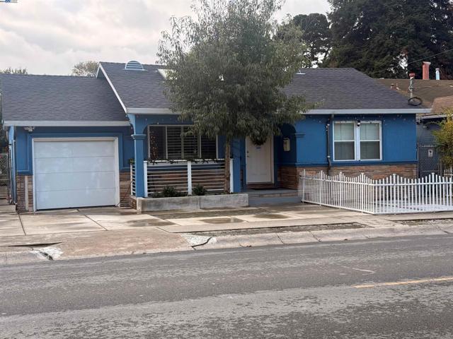 2036 brookside Dr, San Pablo CA: https://media.crmls.org/mediaz/16e5189d-1bf7-43c6-858c-cec7e8b63426.jpg