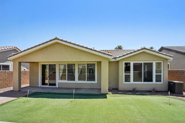60375 Living Stone Drive, La Quinta CA: https://media.crmls.org/mediaz/16e5f982-e89e-460d-af88-d6c04bcc6a3a.jpg