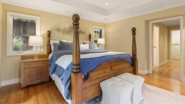 161 E Floresta Way, Portola Valley CA: https://media.crmls.org/mediaz/16e7593a-0968-499f-86d0-73e33d9260c3.jpg
