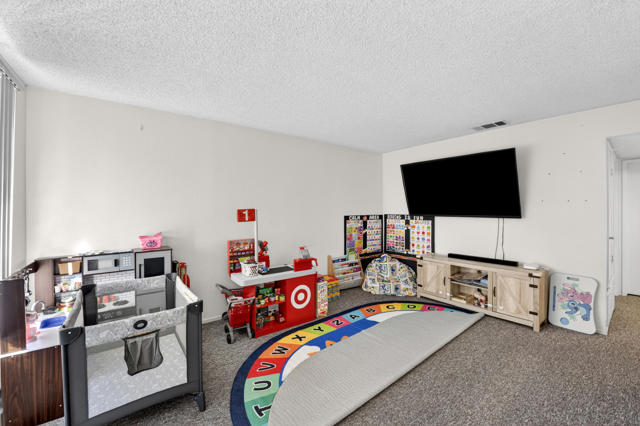 Image 18 of 23 For 48304 Stewart Drive J1