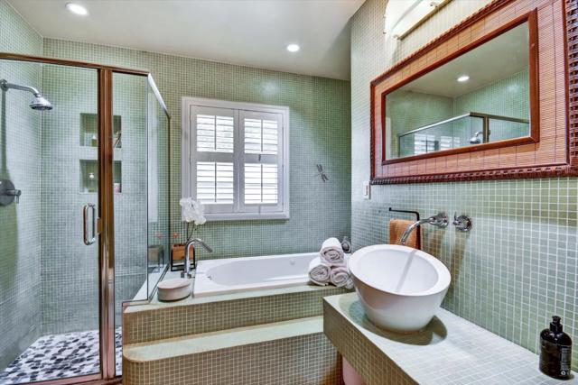 1525 Saint Francis Drive, San Jose CA: https://media.crmls.org/mediaz/16e7fb96-fb9f-4ac7-81e9-2b212cb6a8e5.jpg