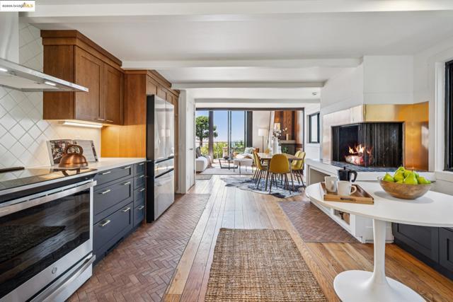 690 PANORAMIC WAY, Berkeley CA: https://media.crmls.org/mediaz/16e813a4-45be-43ea-8995-cc25aa962f63.jpg