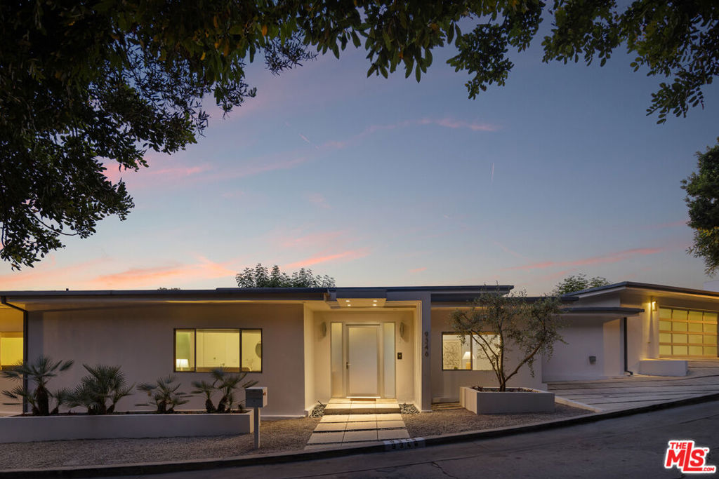 9346 Readcrest Drive
