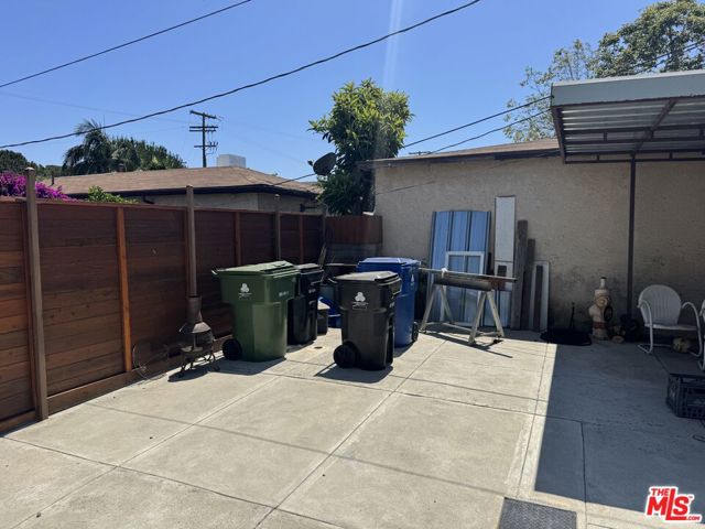 11533 National Boulevard, Los Angeles CA: https://media.crmls.org/mediaz/16e97386-07d0-4b20-bf4a-7d68d6d80f0b.jpg