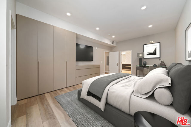 160 N La Peer Drive, Beverly Hills CA: https://media.crmls.org/mediaz/16e9997f-6166-416e-819d-1e1ec8416337.jpg