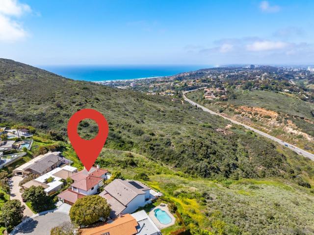 6675 Caminito Lindrick, La Jolla CA: https://media.crmls.org/mediaz/16e9ad55-b904-4b17-9f74-aaafb3824325.jpg