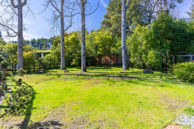 680 Fairway Circle, Hillsborough CA: https://media.crmls.org/mediaz/16e9af0b-5cb3-4424-aba9-6aba9e9e832d.jpg