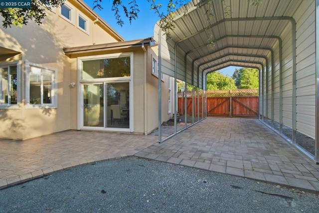 1975 Holly Creek Pl, Concord CA: https://media.crmls.org/mediaz/16e9f8c6-f7c4-4c6d-bdd2-aebadb6e3ab8.jpg