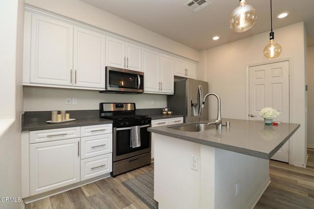 Detail Gallery Image 9 of 45 For 24847 Whaler Way, Harbor City,  CA 90710 - 2 Beds | 2/1 Baths