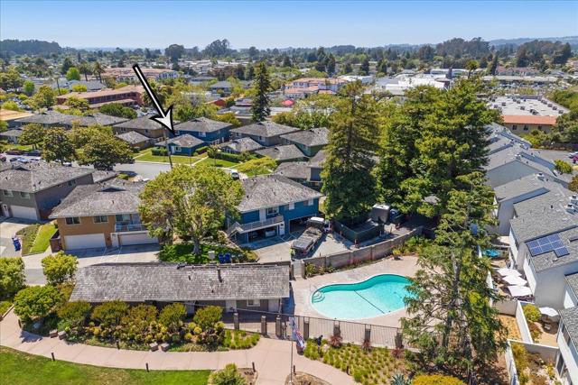 1415 Ruby Court, Capitola CA: https://media.crmls.org/mediaz/16ea4f62-8484-43e9-836d-d9ef5f77bdc4.jpg