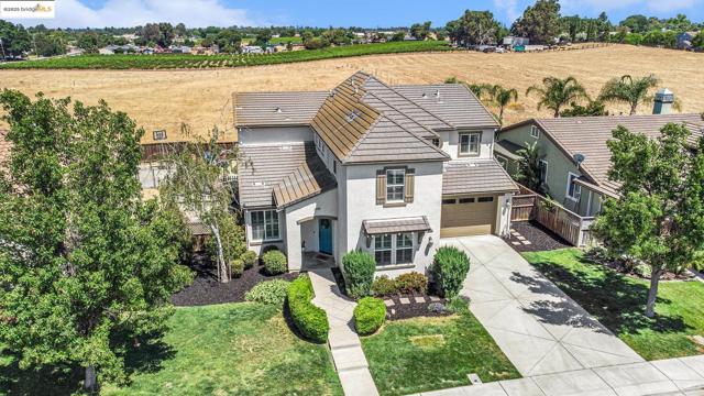 583 Sawgrass Way, Oakley CA: https://media.crmls.org/mediaz/16eaca41-de60-4914-92aa-6ee85c547ef4.jpg
