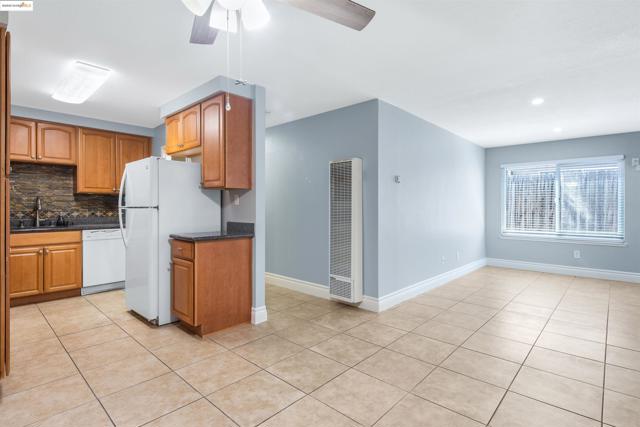 56 Amelia Way, Pittsburg CA: https://media.crmls.org/mediaz/16eaf541-0ce7-440a-9d74-da0f0c5947aa.jpg