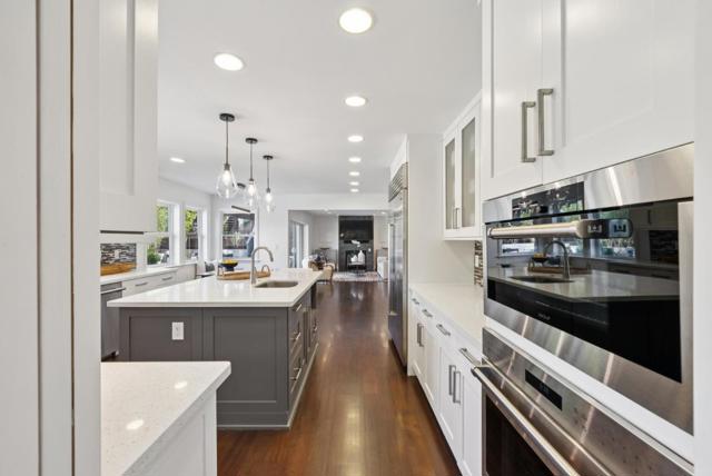 900 Highlands Circle, Los Altos CA: https://media.crmls.org/mediaz/16eb2d91-14ba-4b60-a7eb-d43822119333.jpg