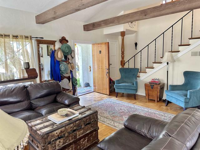 Image 12 of 51 For 823 San Luis Rey Avenue