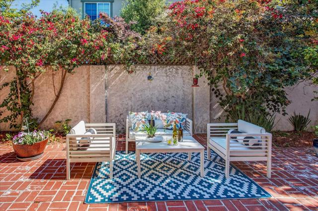 205 Houghton Street, Mountain View CA: https://media.crmls.org/mediaz/16ed0270-f555-4829-8f4f-199d7c3ad07f.jpg