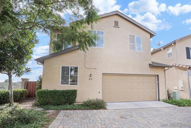 1670 Grasshopper Ln, Chula Vista CA: https://media.crmls.org/mediaz/16ed2df5-6a70-4bf1-9595-7a058298ca74.jpg