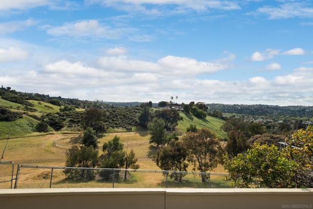 5416 Horse Ridge Way, Bonita CA: https://media.crmls.org/mediaz/16ed7eed-e50e-4646-905b-b07b6c59ddbf.jpg