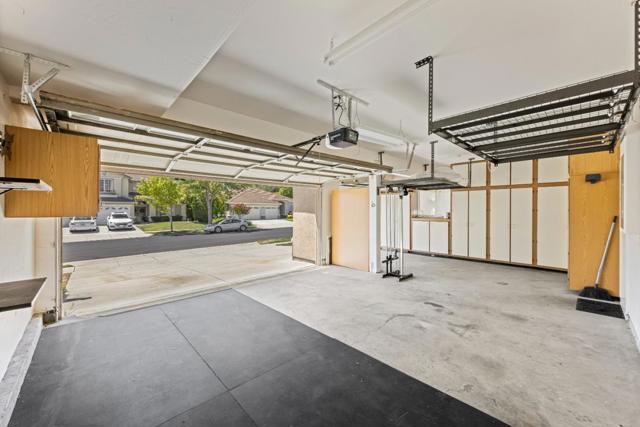 1515 Dovetail Way, Gilroy CA: https://media.crmls.org/mediaz/16ed9571-189f-4482-9af8-4953da5b3abc.jpg