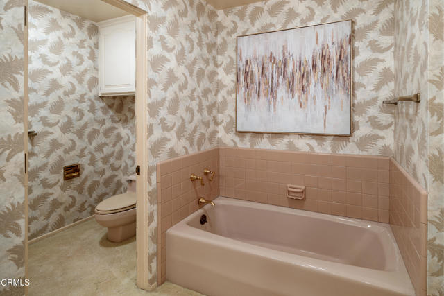 Detail Gallery Image 42 of 52 For 1400 Valley View Rd #1,  Glendale,  CA 91202 - 4 Beds | 3/1 Baths