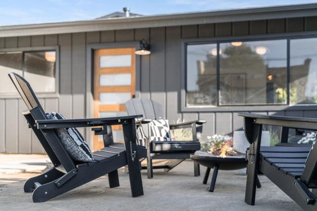 421 Oxford Way, Santa Cruz CA: https://media.crmls.org/mediaz/16ee3cda-13a9-4e5e-9087-0e3eb65bc342.jpg