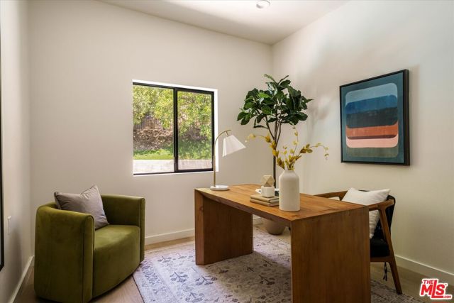 2313 Banyan Drive, Los Angeles CA: https://media.crmls.org/mediaz/16ee49ad-a8f0-448d-a4de-f89428b89850.jpg