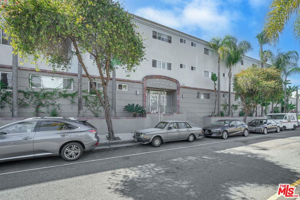 2002 4th Street 212, Santa Monica, CA 90405