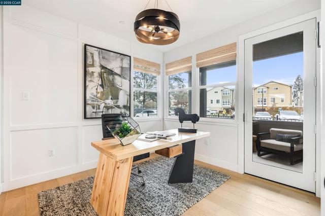202 Stone Pine Terraces, Sunnyvale CA: https://media.crmls.org/mediaz/16ef4b19-64ed-4895-87db-0e97006ad2bb.jpg