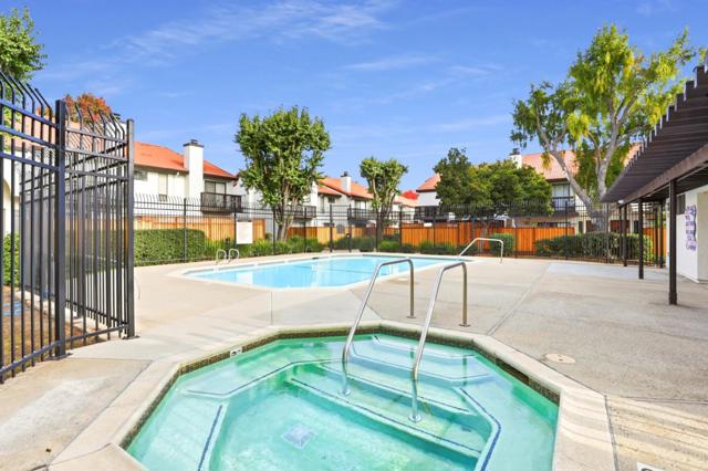 7067 Mount Vernon Way, Gilroy CA: https://media.crmls.org/mediaz/16ef5f32-2155-4ace-b24b-a295725a81d3.jpg