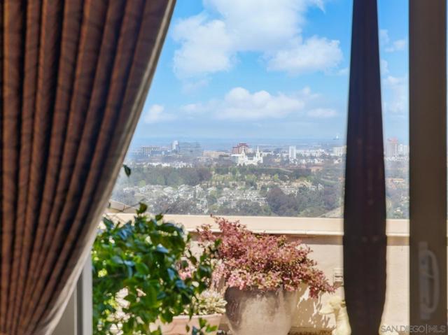 2885 Caminito Merion, La Jolla CA: https://media.crmls.org/mediaz/16f14436-2ff3-4594-8fd1-ce3eadb29f0b.jpg