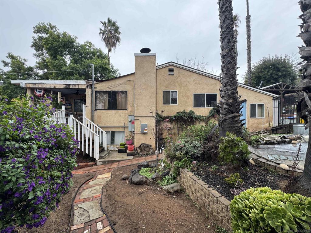 8468 Golden Ridge Rd