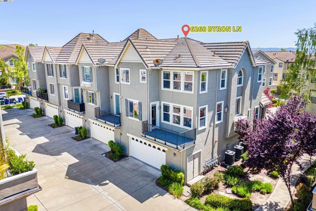 6268 Byron Ln, San Ramon CA: https://media.crmls.org/mediaz/16f1eeb1-1e04-405b-9f16-f33347ab44e3.jpg